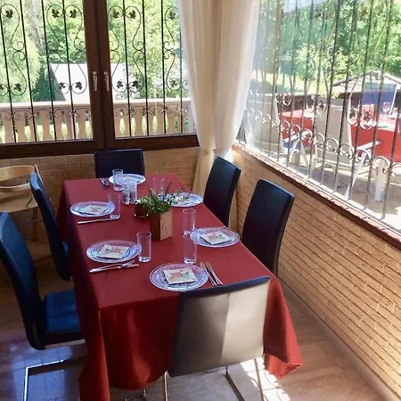 Haus Mit Seeblick - Terrassen - Grosszugig Auf 2 Ebenen - Freistehend 1.000 Qm Bringhausen